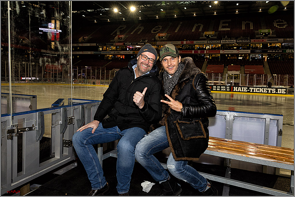 PENNY DEL WINTER GAME;  Kölner Haie - Adler Mannheim; Köln, 03.12.2022